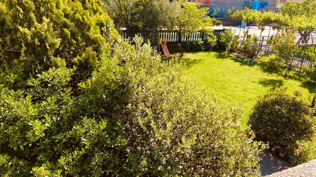 Garden View Guestroom 波德戈里察 外观 照片